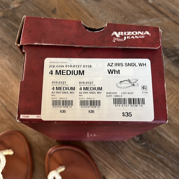 Girls White Sandals Size 4 - Picture 6 of 6